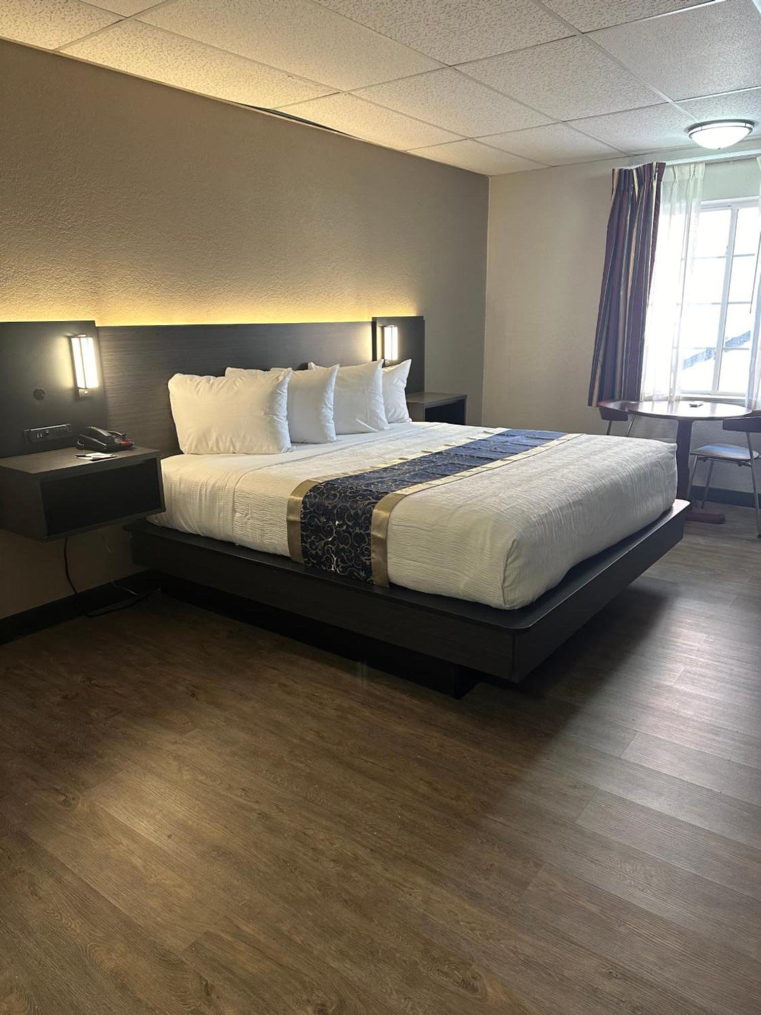 Baymont By Wyndham Deming Hotel Bagian luar foto