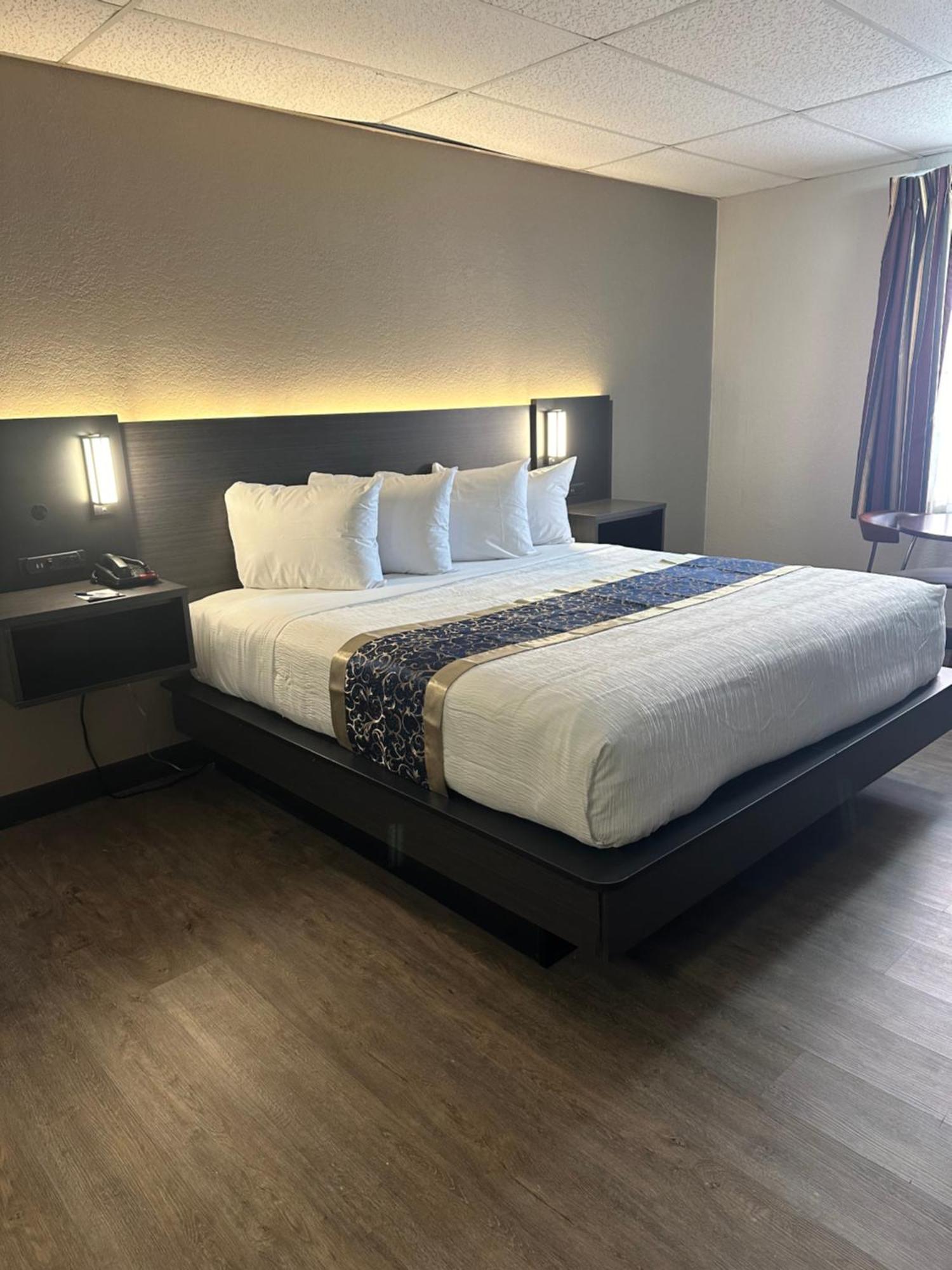 Baymont By Wyndham Deming Hotel Bagian luar foto